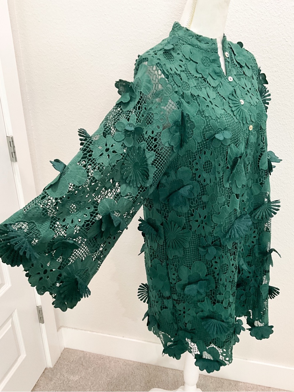 J. marie Emerald Floral Lace Long Sleeve Shift Dress Size Small - Picture 5 of 10